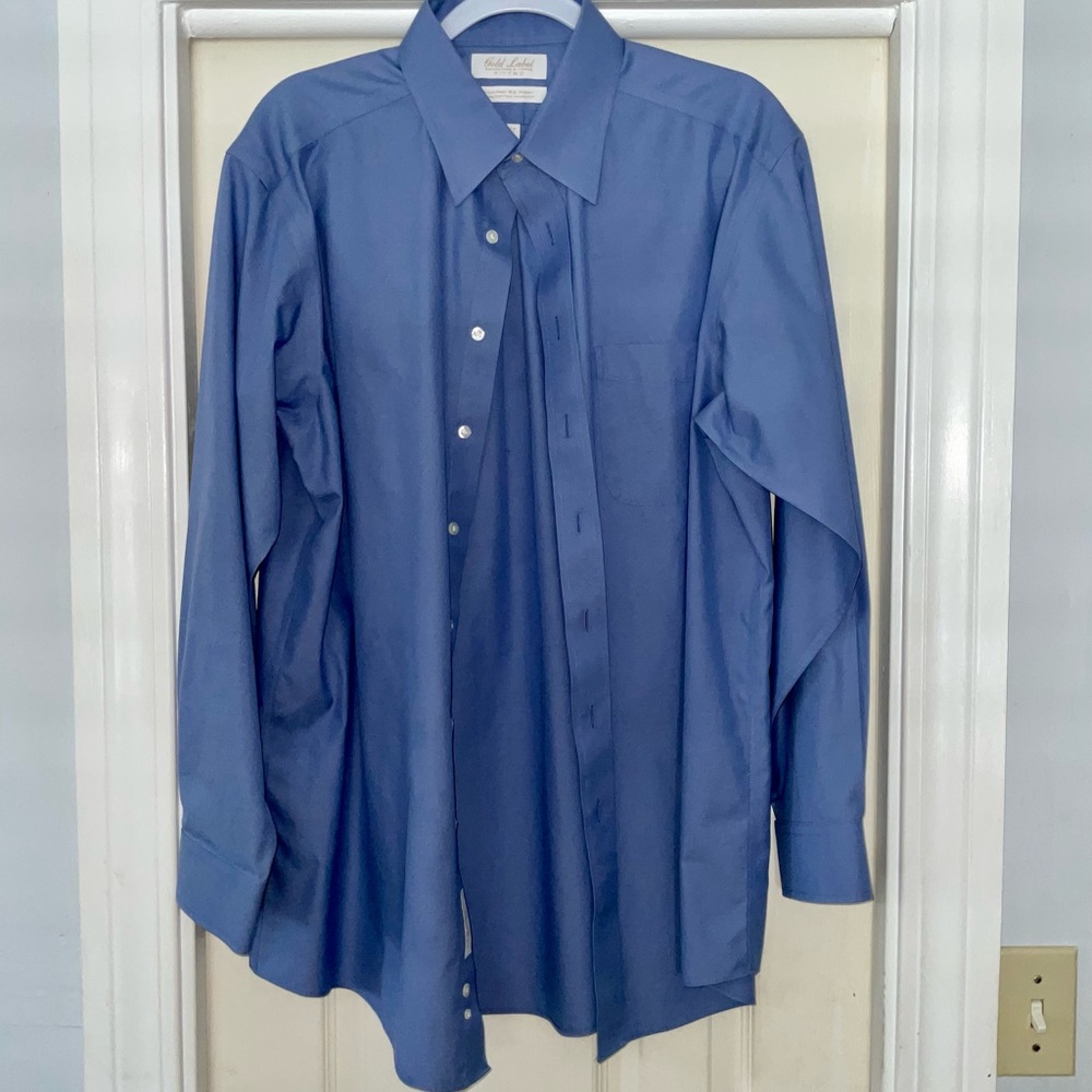 Great dress shirt in great condition!